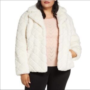 NEW Halogen White Faux Fur Coat